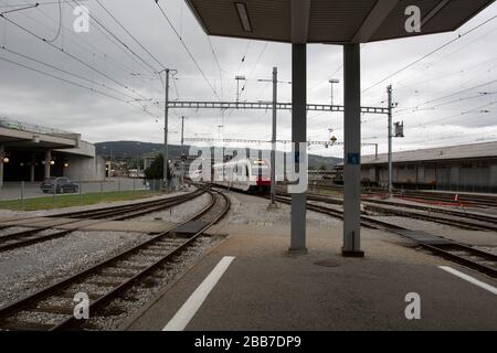 Gare suisse bulle, Gruyère dans le canton de Fribourg, Suisse, Europe, 08/09/2019, Gare suisse bulle , fervents. Banque D'Images