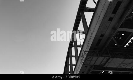 Célèbre pont ferroviaire Hendrix sur la rivière Sava à Zagreb Banque D'Images