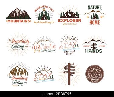 Jeu de badges de voyage. Logos de camping vintage dessinés à la main. Motifs du logo Mountain Expedition. Emblèmes de randonnée en plein air, imprimés de t-shirtsm. Expressions de camp et Banque D'Images