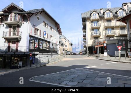 Centre-ville. Confinement. Coronavirus. Covid-19. Saint-Gervais-les-bains. Haute-Savoie. France. Banque D'Images
