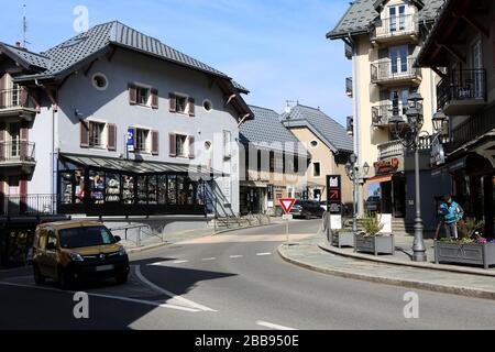 Centre-ville. Confinement. Coronavirus. Covid-19. Saint-Gervais-les-bains. Haute-Savoie. France. Banque D'Images