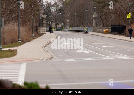 Western University à London, au Canada, on compte plus de 40 000 étudiants. Il semble être un ghostown, car les mesures d'isolement de la COVID-19 se poursuivent au Canada. Banque D'Images