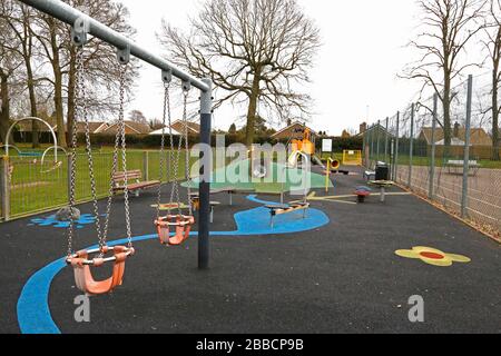 Le coronavirus bloque les terrains de jeu Swaffham , Norfolk, Royaume-Uni Banque D'Images