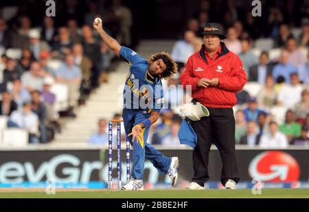 Bowling Lasith Malinga au Sri Lanka Banque D'Images