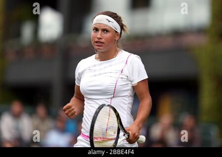 Yulia Putintseva du Kazakhstan en action contre Kirsten Flipkens en Belgique Banque D'Images