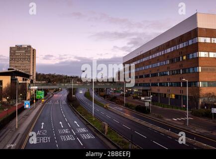 L'A52 à l'heure de pointe du matin pendant le verrouillage dans le cadre de l'épidémie de coronavirus Covid 19, 20 avril Nottingham Notinghamshire Angleterre Royaume-Uni Banque D'Images