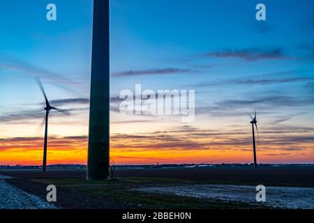 Centrales éoliennes, parcs éoliens, près de Jackerath, zone minière de lignite de Rhenish, Banque D'Images