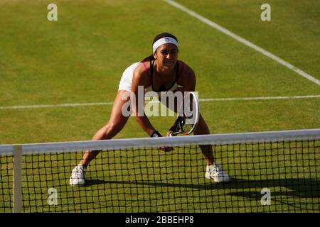 Heather Watson, de Grande-Bretagne, est en action lors du match avec son double partenaire Jonathan Murray contre David Marrero d'Espagne et Kimiko Date-Krumm du Japon Banque D'Images