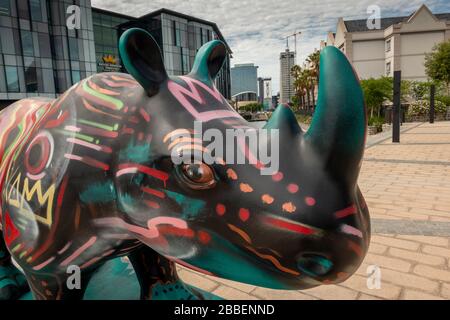 Afrique du Sud, le Cap, Victoria et Alfred Waterfront, « The Rhinos are Coming », projet d’art public, décoré rhinocéros par Grant Jurius Banque D'Images