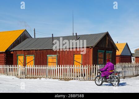 RENCHINLKHUMBE, MONGOLIE, 3 mars 2020 : Renchinlkhumbe est un village de la fin du monde, l'un des plus au nord et isolé de la Mongolie. Banque D'Images