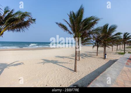 Da Nang, Vietnam. 31 mars 2020. Les plages populaires de Da Nang ont été enfermées pour empêcher la propagation du virus COVID-19. (Crédit photo: Gonzales photo/Alay Live News Banque D'Images