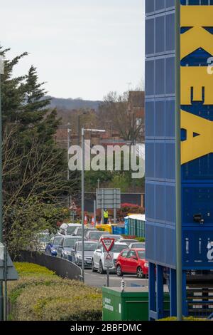 Londres, Royaume-Uni. Mardi 31 mars 2020. Un centre d'essais nouvellement ouvert pour le virus Covid-19 pour le personnel du NHS installé dans le parking d'un magasin IKEA à Wembley, Londres. Photo : Roger Garfield/Alay Live News Banque D'Images