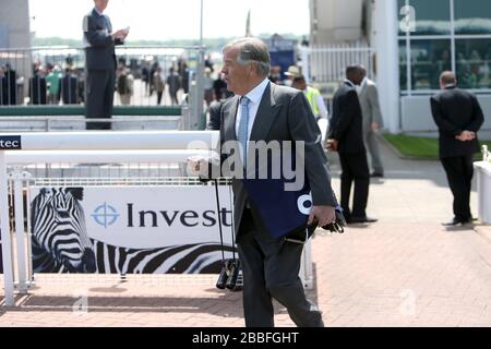 L'entraîneur Sir Michael Stout à l'hippodrome d'Epsom Downs Banque D'Images