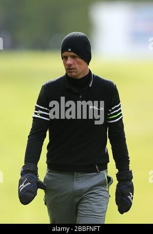 Luke Donald, Angleterre, au deuxième jour du championnat BMW PGA 2013, au club de golf Wentworth. Banque D'Images