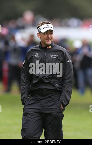 Ian Poulter d'Angleterre au deuxième jour du championnat BMW PGA 2013, au club de golf Wentworth. Banque D'Images