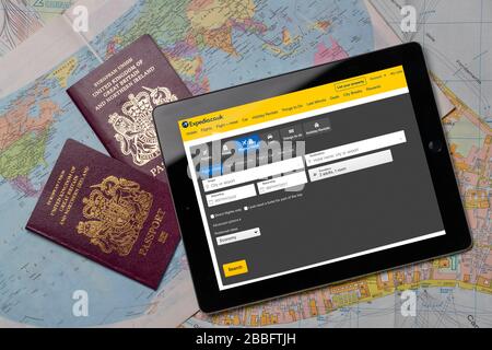 Site Web de voyage Expedia.co.uk sur iPad ou tablette. (usage éditorial uniquement) Banque D'Images