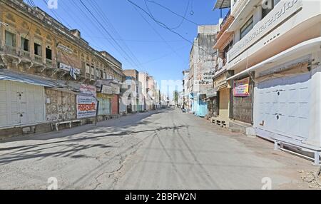 Beawar, Inde. 29 mars 2020. Les rues de la ville portent un look déserté lors d'un verrouillage national imposé à la suite de la pandémie de coronavirus à Beawar, en Inde, le 29 mars 2020. (Photo de Sumit Saraswat/Pacific Press/Sipa USA) crédit: SIPA USA/Alay Live News Banque D'Images