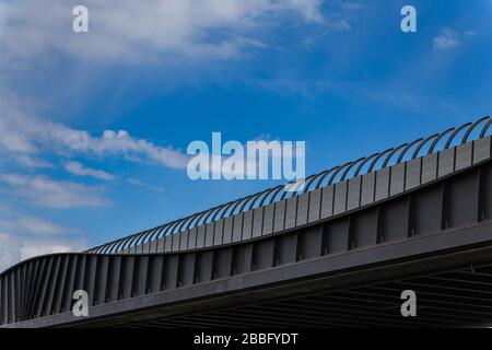 Heilbronn, Allemagne - 05. Mai 2019: Nouveau pont Autobahn pour l'autoroute 6 rénovée au-dessus de la rivière Neckar Banque D'Images