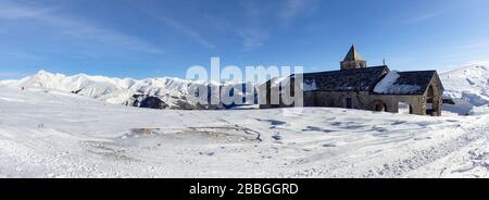 San Lucio, Italie - 29 décembre 2017: Refuge au sommet de San Lucio Banque D'Images