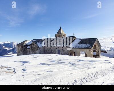 San Lucio, Italie - 29 décembre 2017: Refuge au sommet de San Lucio Banque D'Images