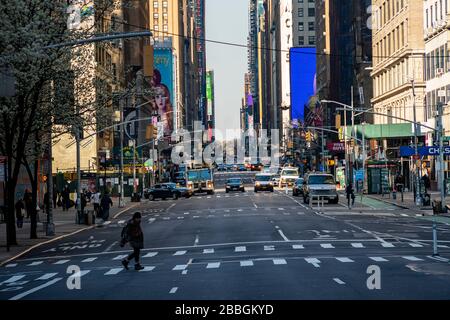 Vider la septième Avenue à New York le jeudi 26 mars 2020. (© Richard B. Levine) Banque D'Images