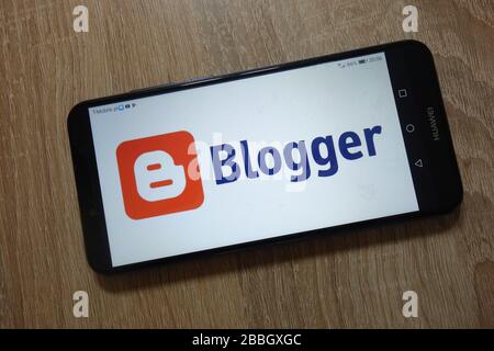 Logo Blogger affiché sur le smartphone Banque D'Images