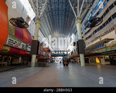 Las Vegas, 30 MARS 2020 - après-midi maintien spécial paysage urbain de la célèbre Fremont Street Experience Banque D'Images