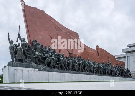 Monument de la Révolution socialiste au Grand Monument de Mansu Hill, Pyongyang, Corée du Nord Banque D'Images