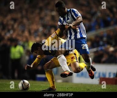 Les batailles de Kazenga LuaLua à Brighton et Hove Albion avec le quartier Joel du Palais de Cristal (à gauche) Banque D'Images