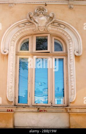 Détails architecturaux sur le bâtiment du XIXe siècle à Bucarest, Roumanie Banque D'Images