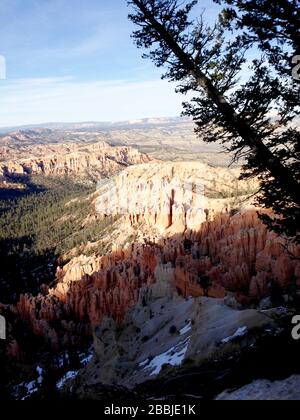 Vue particulièrement magnifique depuis Sunset point des affleurements rocheux accidentés du Bryce Canyon Banque D'Images