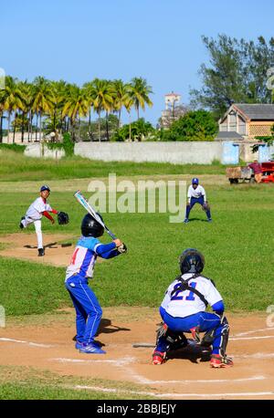 Jeu de base-ball pour jeunes, Mirimar. La Havane, Cuba. Banque D'Images