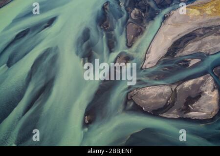 Vue aérienne des rivières tressées dans le sud de l'Islande Banque D'Images