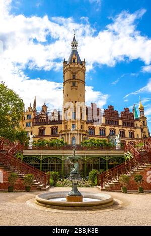 Château de Schwerin (Palais de Schwerin) (allemand : Schweriner Schloss) à Schwerin, état Mecklembourg-Poméranie-Occidentale, Allemagne Banque D'Images