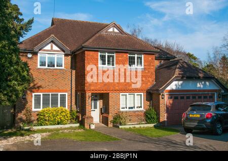 Maison privée haut de gamme dans un dortoir de Surrey, en Angleterre Banque D'Images