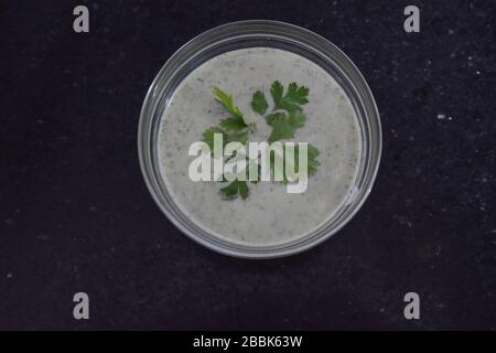 Maison fait min sauce avec espace pour ajouter du texte Banque D'Images