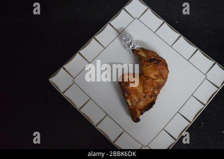 Tikka de poulet maison chaud et épicé avec de l'espace pour ajouter du texte Banque D'Images