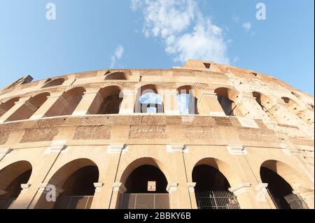 Rome Italie 04 octobre 2019 l'ancien Colisée romain est l'une des principales attractions touristiques d'Europe. Banque D'Images