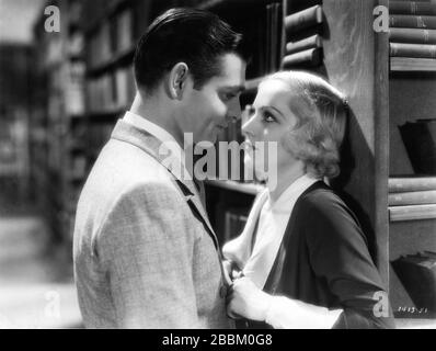 CLARK ET CAROLE LOMBARD EN AUCUN HOMME DE SA PROPRE directrice de 1932 WESLEY RUGGLES Paramount Pictures Banque D'Images