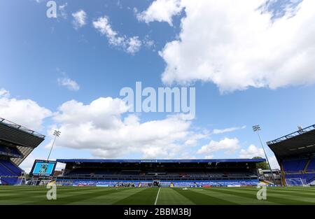 Vue générale de St Andrew's avec le logo Coventry City sur grand écran Banque D'Images