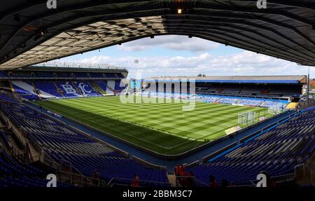 Vue générale de St Andrew's avec le logo Coventry City sur grand écran Banque D'Images