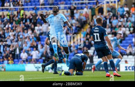 Jordy Hiwula de Coventry City réagit après une occasion manquée Banque D'Images