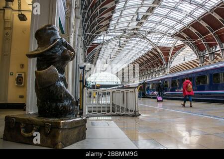 Gare de Paddington, terminus ferroviaire majeur à Londres Banque D'Images