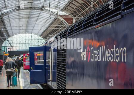 Gare de Paddington, terminus ferroviaire majeur à Londres Banque D'Images