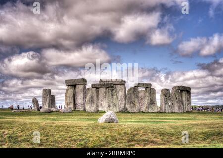 Pierres stabales de Stonehenge avec ciel spectaculaire. Wiltshire, Angleterre Banque D'Images