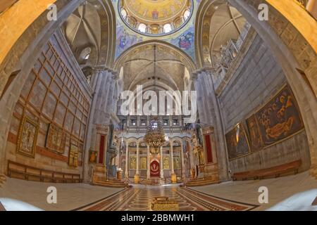 Chapelle catholique dans l'église Sainte-Sépulcre à Jérusalem photo de lentille fisheye Banque D'Images