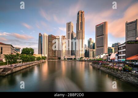Financial District skyline at sunset, Singapour Banque D'Images