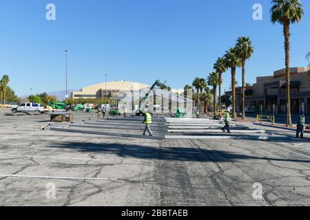 Las Vegas, États-Unis. 01 avril 2020. Las Vegas construire un confinement temporaire de l'hôpital, un campus d'isolement pour les patients sans abri COVID-19 à Las Vegas, Nevada, le 01 avril 2020. Crédit: Damas carter/Media Punch/Alay Live News Banque D'Images