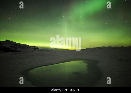 Feux du Nord. Lagon glaciaire Fjallsarlon, Sud-est de l'Islande, mi-novembre, par Dominique Braud/Dembinsky photo Assoc Banque D'Images