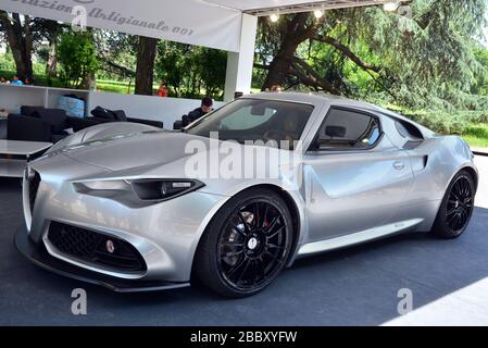 Turin, Piémont, Italie. -06/09/2018- L'assemblée annuelle de l'automobile 'Turin' (Salone Internazionale dell'Auto) au parc du Valentino et Château. Banque D'Images